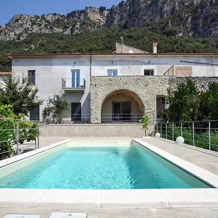 Holiday home Cozy In With House A Panoramic View Giungano